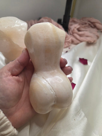 Mangano Calcite Goddess Body 2
