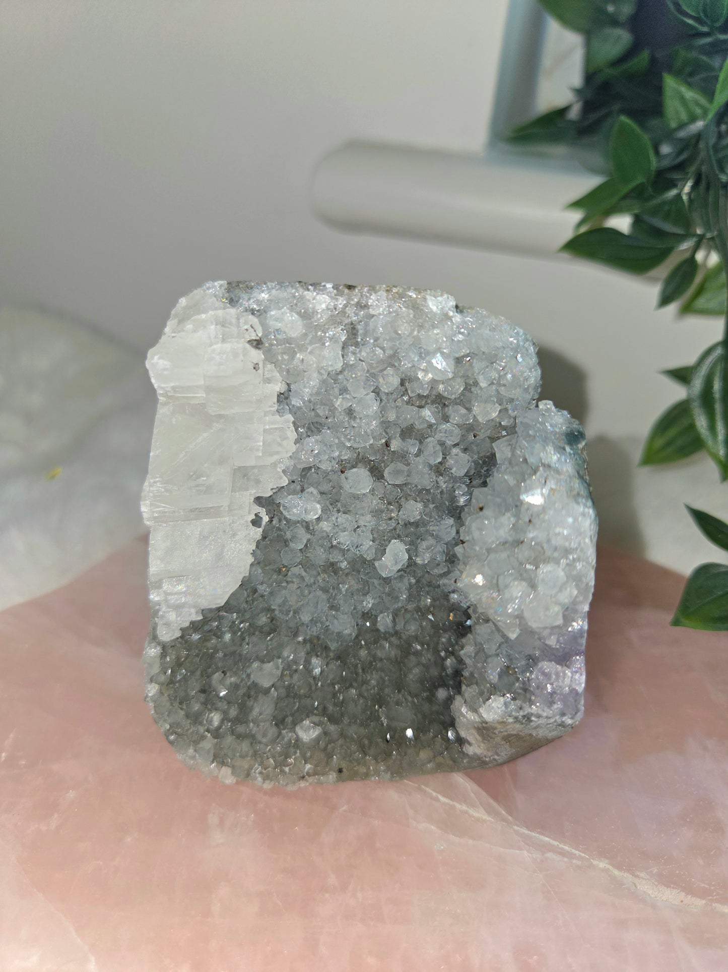 Apophylite with Stillbite Cluster
